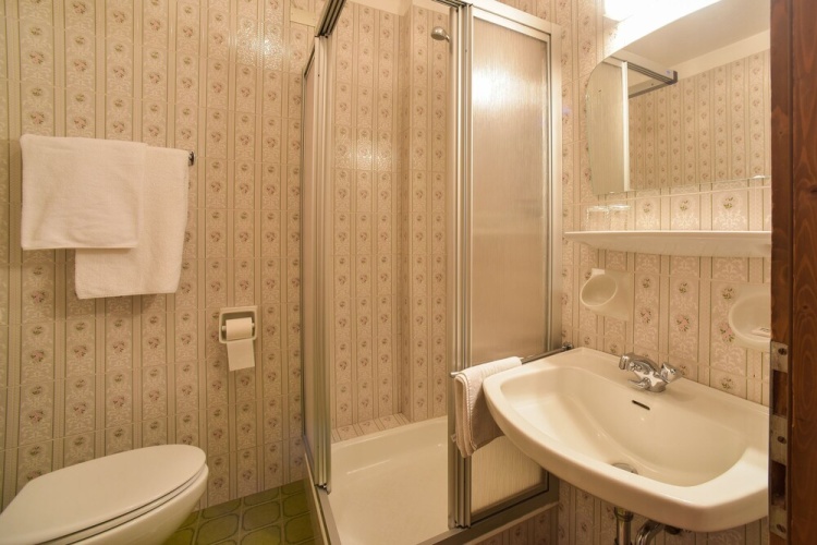 Classic Double room with balcony and with mountain view