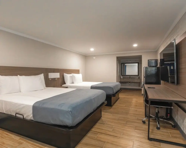 Deluxe Quadruple room
