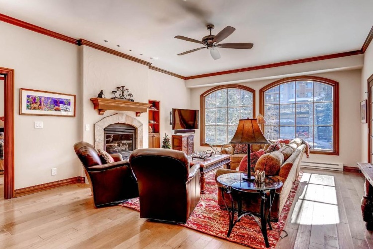 3 Bedrooms Apartment
