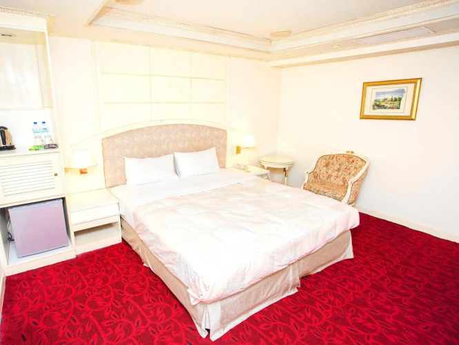 Mou Hotel Luchuan