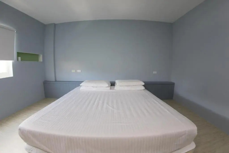 Freezone hostel
