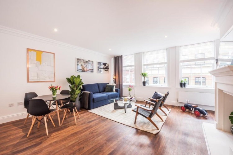 Deluxe Apartment