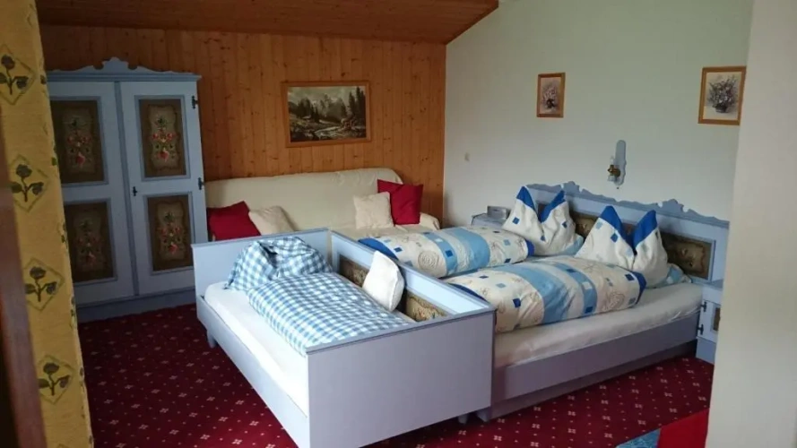 Standard Triple room with balcony