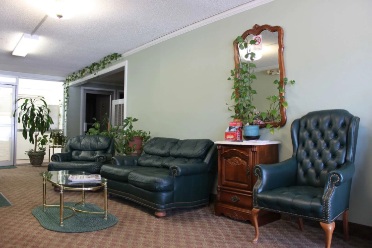 Rhode's Motor Lodge