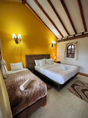 Standard Triple room