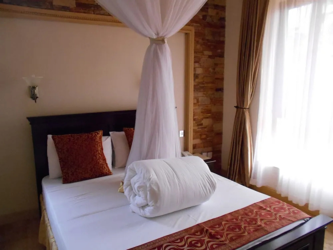 Ci'Sand Suites Hotel
