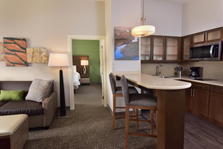 2 Bedrooms Suite