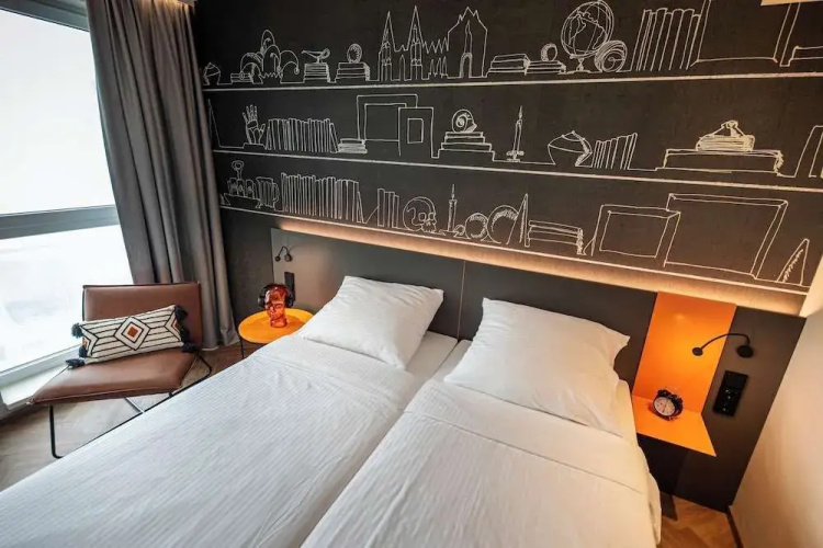 LOGINN Hotel Köln Airport