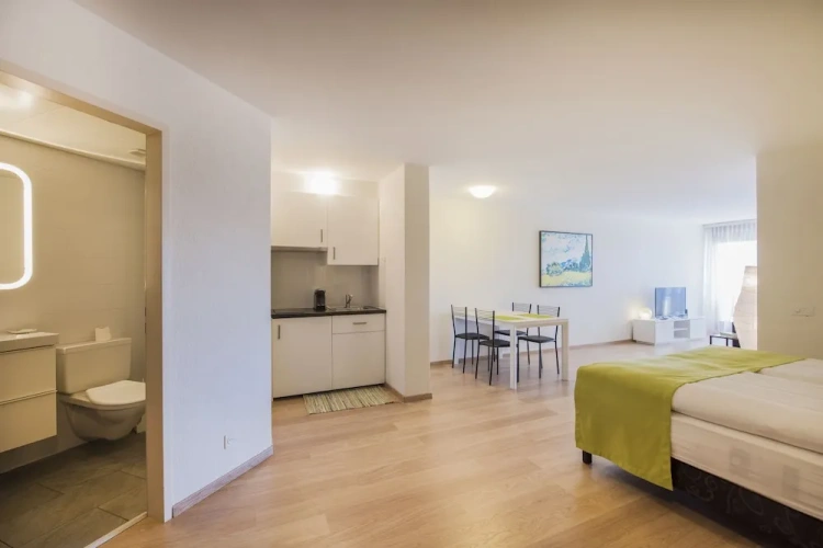 Double Family Suite with balcony and with lake view