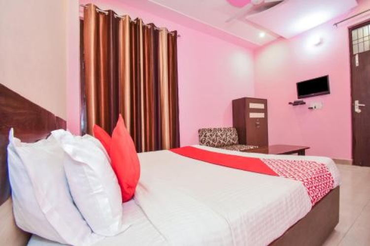 OYO 29558 Hotel Dzire