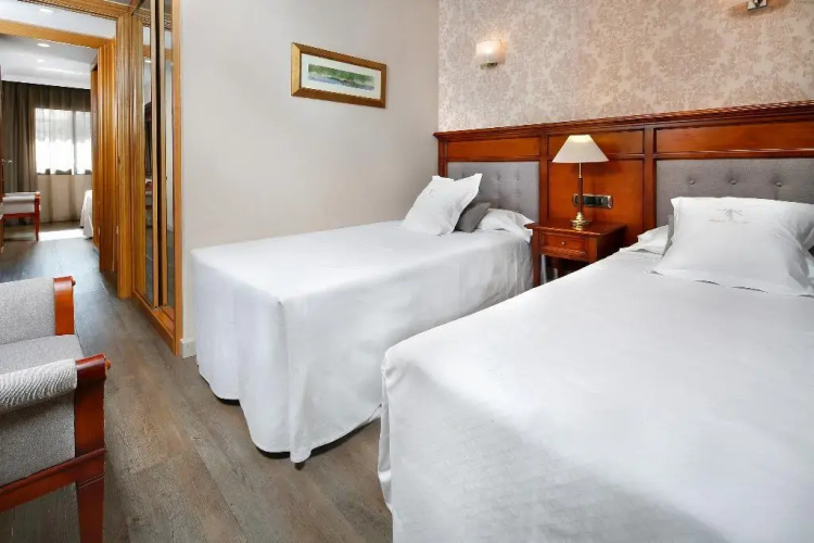 Aparthotel Hispanos 7 Suiza