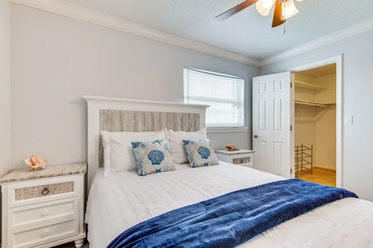 5 Bedrooms Standard room