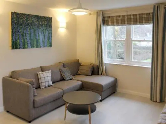 12a Elm Court