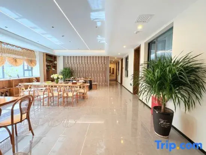 Yining Qianmo Homestay