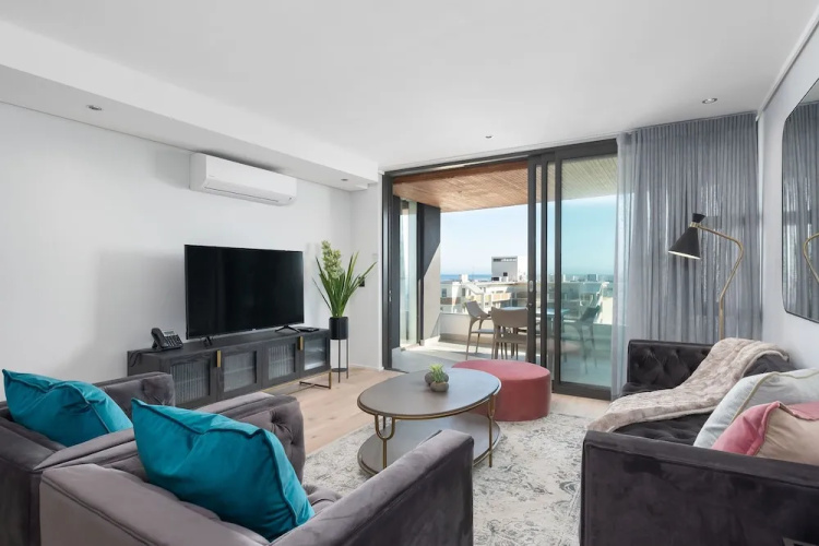 Cosmopolitan Luxury Serviced Apartments