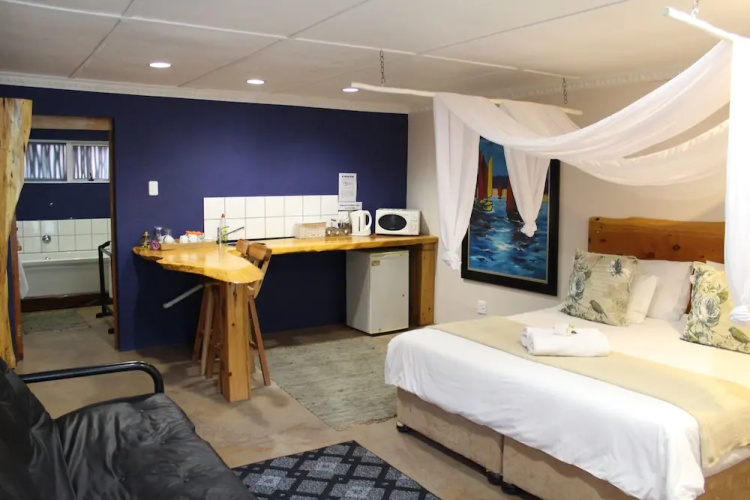 Tidewaters River Lodge