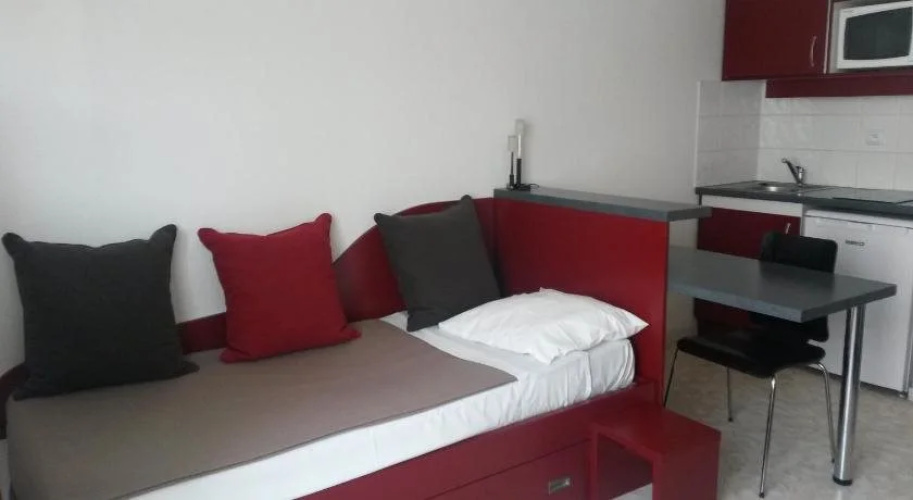 Bed In City - Le Virgile