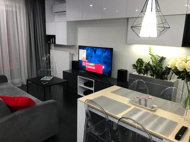 Luxury Apartment - 3 lakes