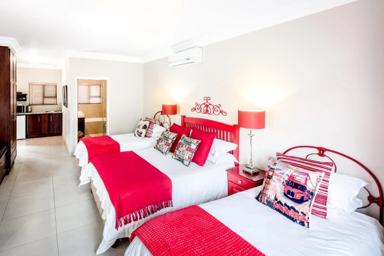 Deluxe Quadruple room