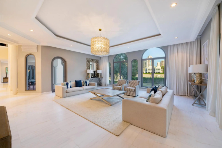 Private Pool & Beach Access Villa w/ Cinematic Vws
