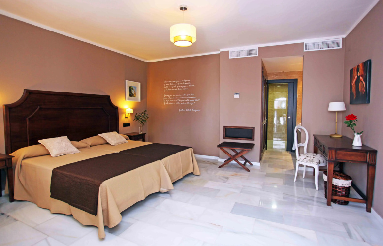 La Fonda Hotel