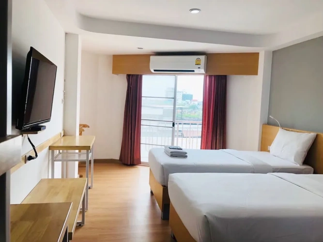 Deluxe Twin room with balcony