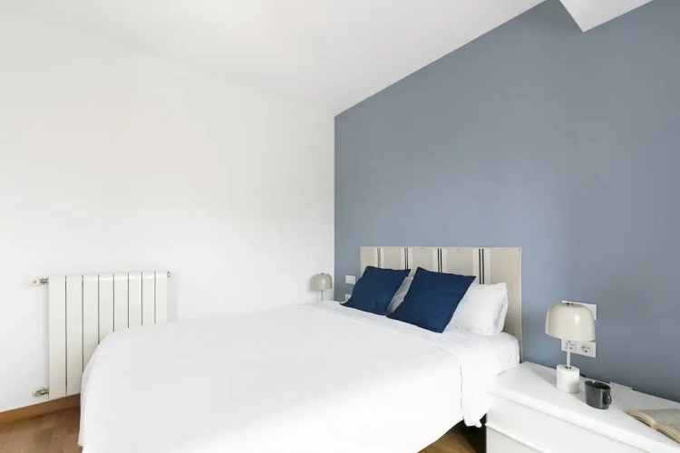 Sardenya Apartment by Olala Homes