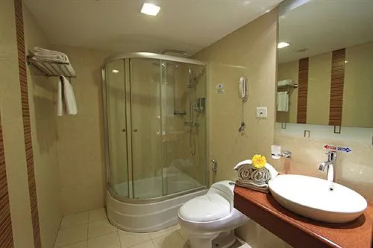 Parijatha Gateway Hotel