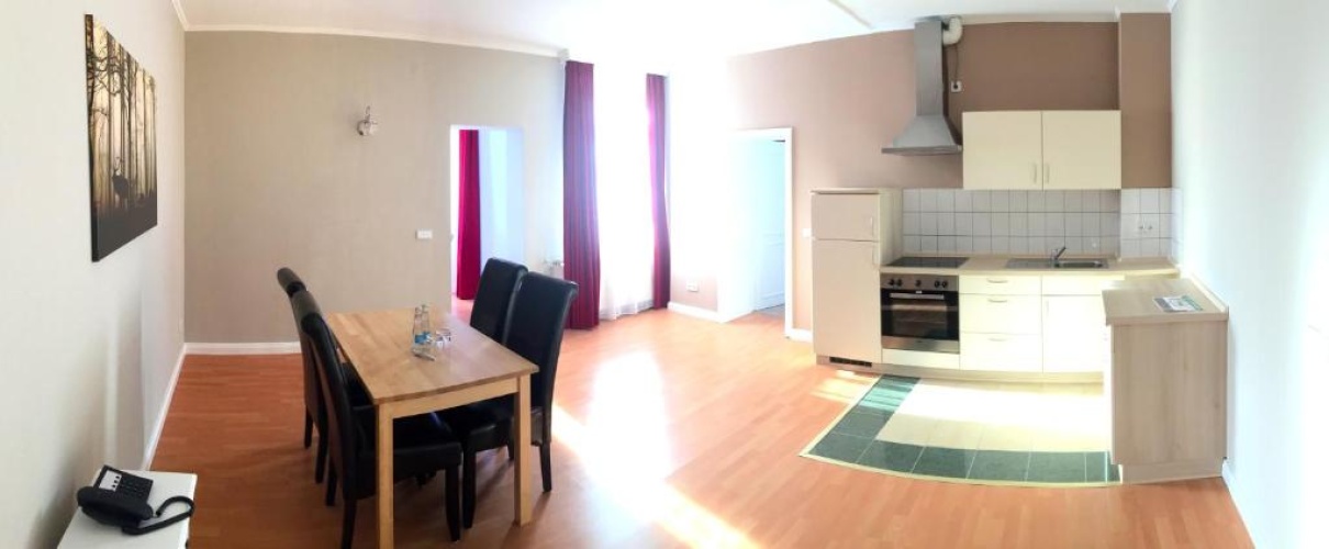 Deluxe Single Apartment with balcony