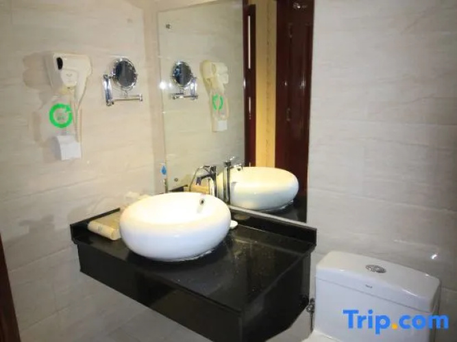 Zhaoyuan Wenfeng Hotel