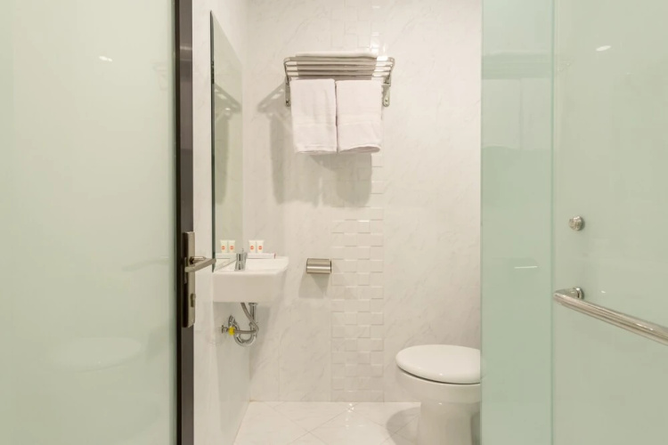 Merlion Hotel by OYO Rooms