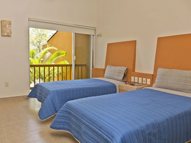 Hotel Ixzi Plus
