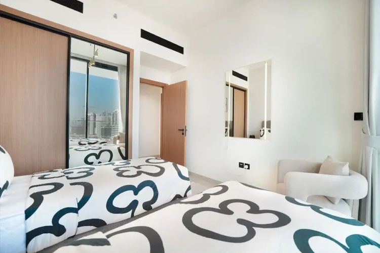 Easygo- Lux 2BR / Private Pool JVC Onyx