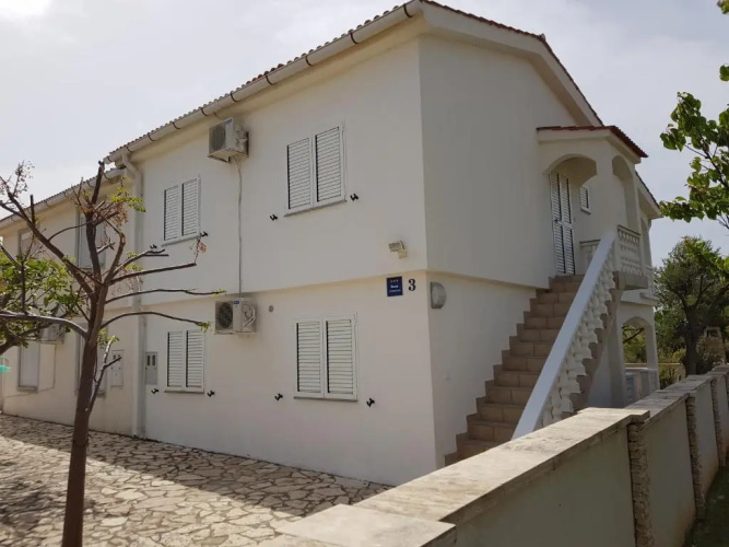Apartments Maček