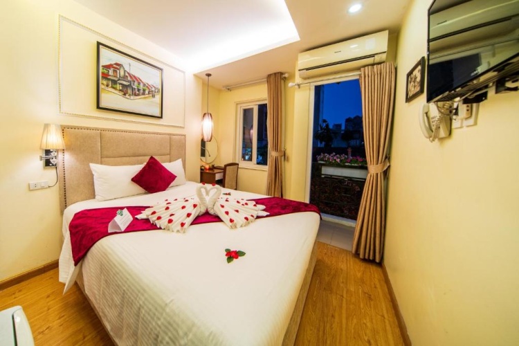 Deluxe Double room with city view
