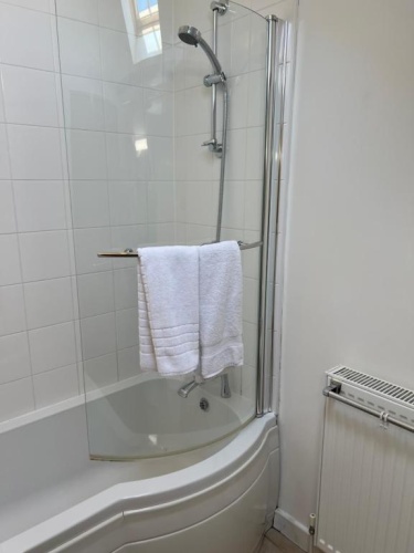 2 Bedrooms Cottage