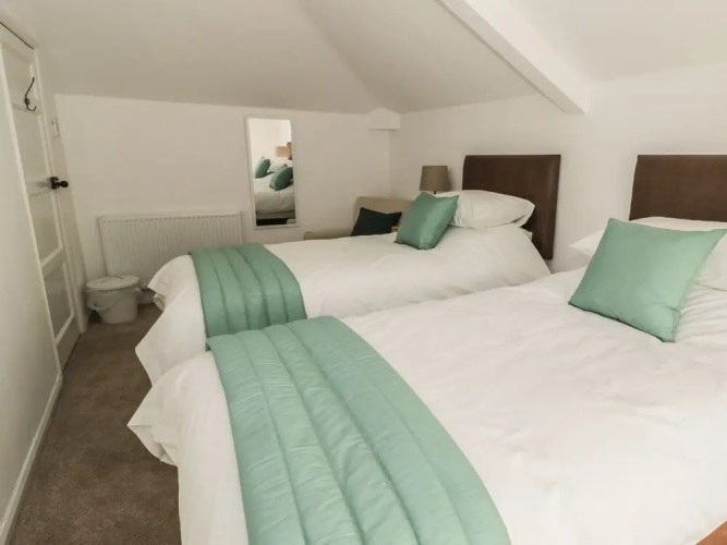 1 Dunkirk Cottages
