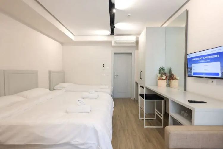 Beach Room 02 in Durr s