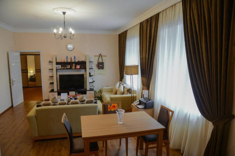 1 Bedroom Suite
