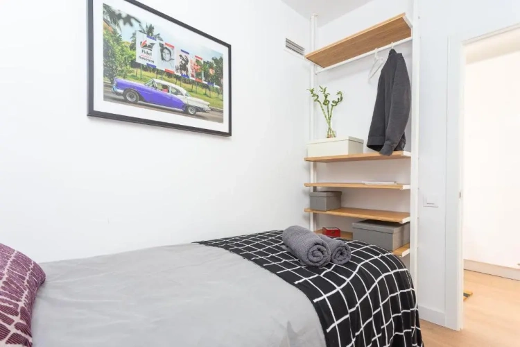 4 Bedrooms Apartment with balcony