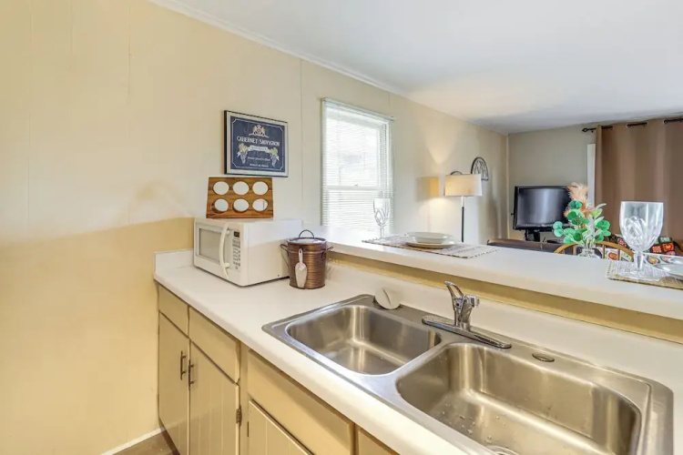 Walk to Hiking & Skiing: Beech Mountain Condo