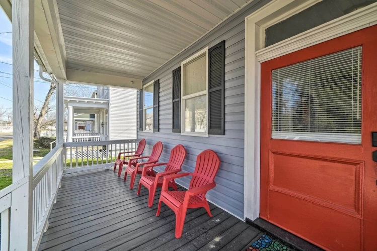 5 Bedrooms Cottage with balcony