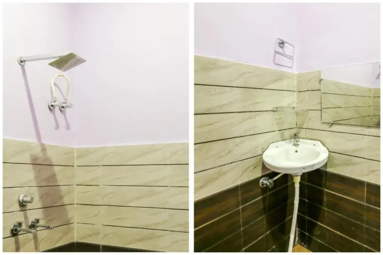Holidays Hotel by OYO Rooms
