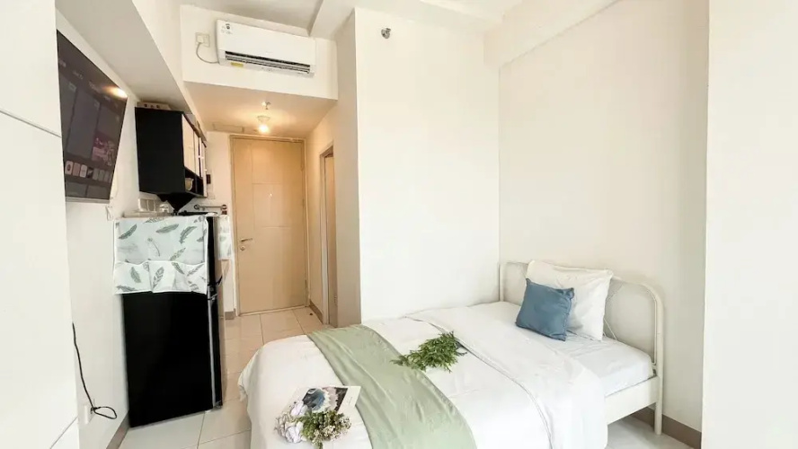 Modern Basic Studio At Tokyo Riverside Pik 2 Apartment