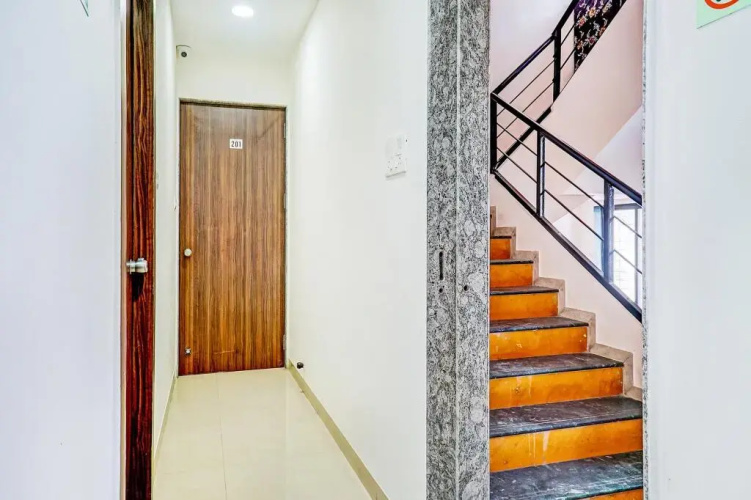 Sunshine Executive by Fab Hotel