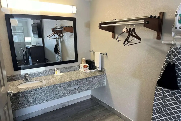 Days Inn Wagoner