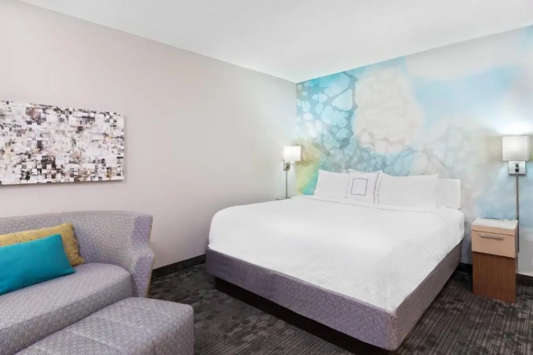 Standard room with balcony