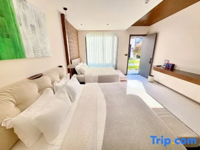 Family Suite with water view