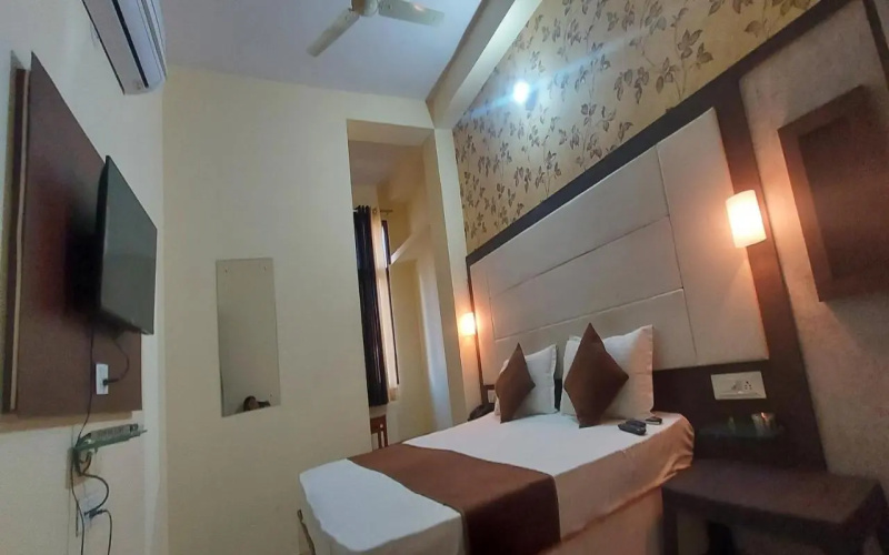 Hotel Heera Palace
