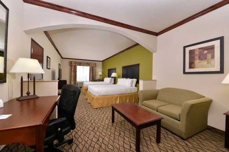 Quadruple Suite
